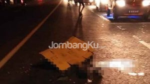 Nahas! Lansia Asal Bandar Kedungmulyo Jombang Naik Motor, Tewas Tabrakan