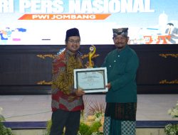 PWI Jombang Award 2025: Sudarmaji Dinobatkan sebagai Tokoh Pelestari Tradisi Pelestarian Lingkungan Berbasis Komunitas