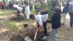Gerakan 1 Pernikahan 1 Pohon, Setiap Pasangan Calon Pengantin di Jombang Diminta Tanam Pohon