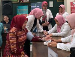 Rapat Pleno TP PKK Kabupaten Jombang Diakhiri dengan Pemeriksaan Kesehatan Gratis