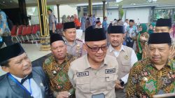 Turut Lepas Keberangkatan CJH Asal Jombang, Menteri Haji dan Umrah Mewanti-wanti Soal Jalur Ilegal